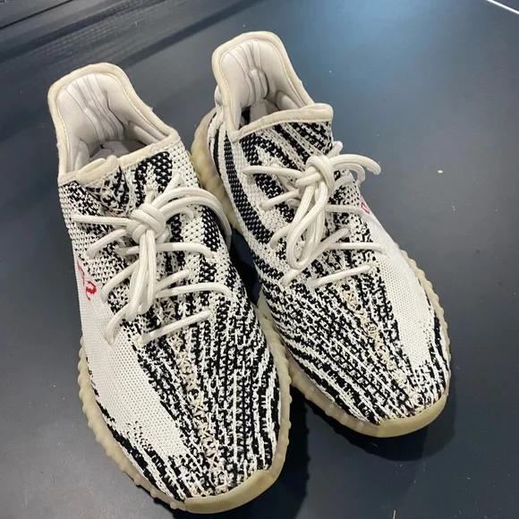 Yeezy 350 zebra - Picture 2 of 8